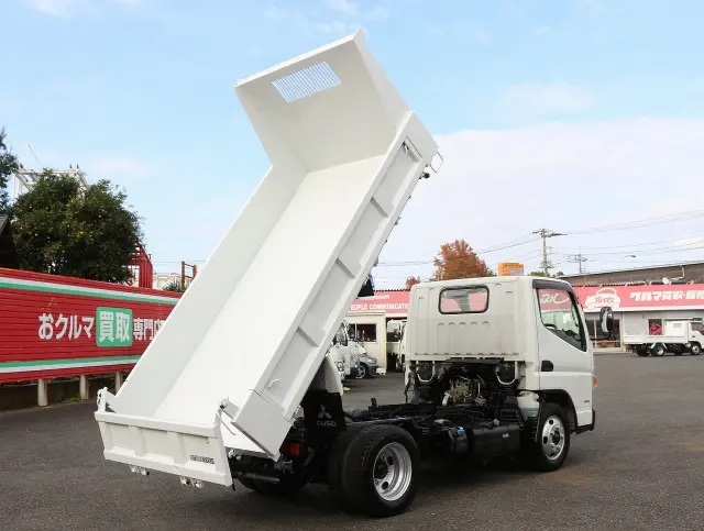 三菱 キャンター TPG-FBA60(2WD)の写真2