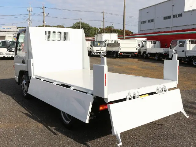 三菱 キャンター TPG-FBA60(2WD)の写真34