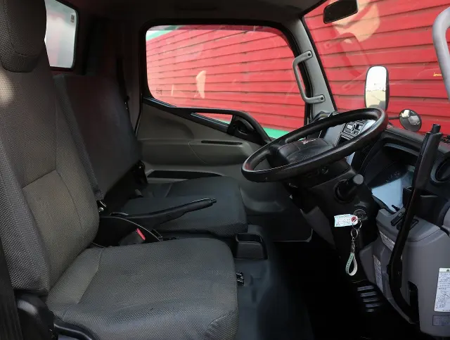 三菱 キャンター TPG-FBA60(2WD)の写真38