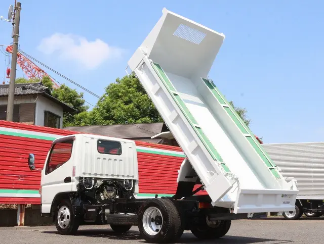 三菱 キャンター TPG-FBA30(2WD)の写真2