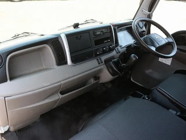 三菱 キャンター TPG-FBA30(2WD)の写真35
