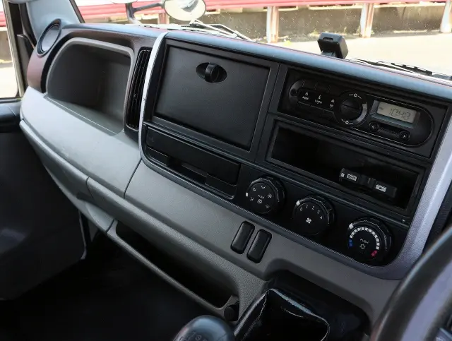 三菱 キャンター TPG-FBA30(2WD)の写真42