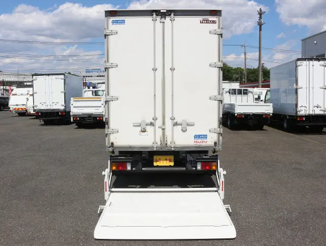 いすゞ エルフ TRG-NLR85AN(2WD)の写真10