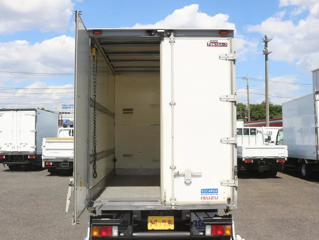 いすゞ エルフ TRG-NLR85AN(2WD)の写真14