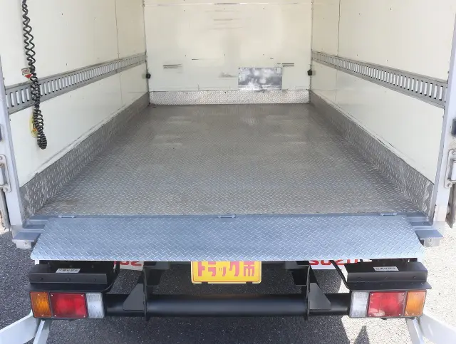 いすゞ エルフ TRG-NLR85AN(2WD)の写真21