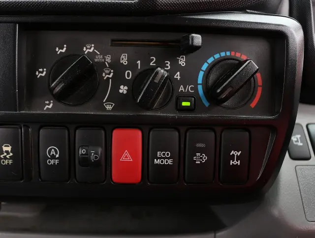 日野 デュトロ TKG-XZU685M(4WD)の写真37