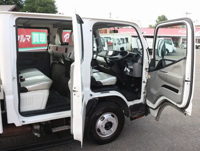 三菱 キャンター TPG-FEA20(2WD)の写真3