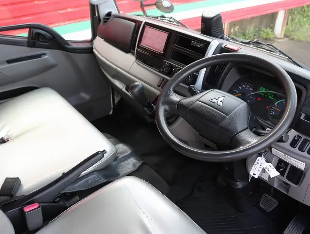 三菱 キャンター TPG-FEA20(2WD)の写真37