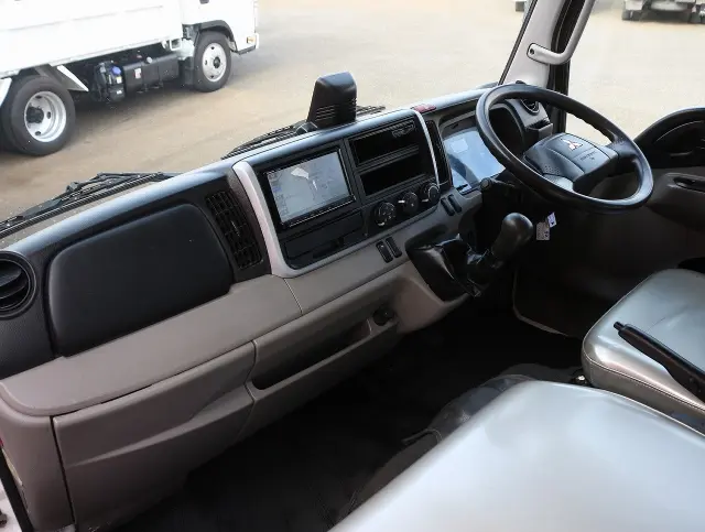 三菱 キャンター TPG-FEA20(2WD)の写真38