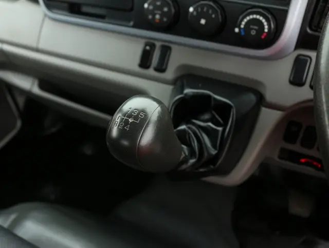 三菱 キャンター TPG-FBA30(2WD)の写真38