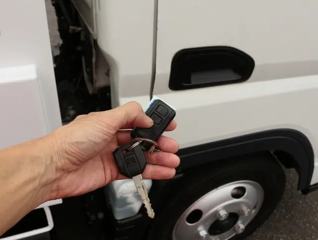 三菱 キャンター TPG-FBA30(2WD)の写真45