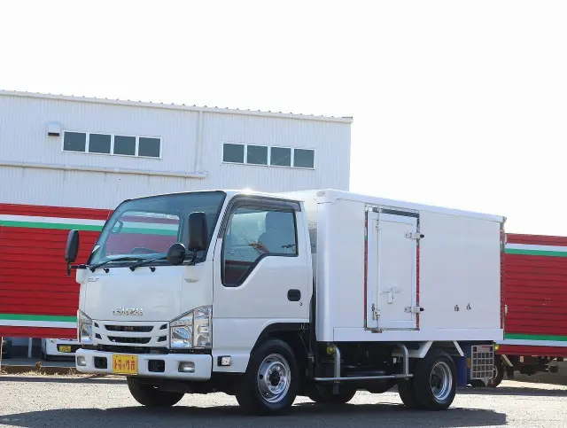いすゞ エルフ TPG-NJR85AN(2WD)の写真1