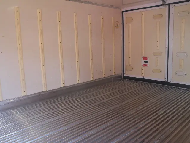 いすゞ エルフ TPG-NJR85AN(2WD)の写真22