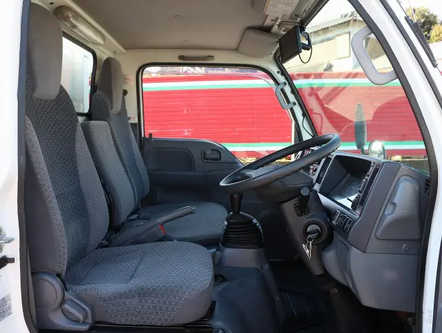 いすゞ エルフ TPG-NJR85AN(2WD)の写真33