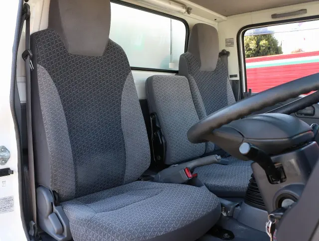 いすゞ エルフ TPG-NJR85AN(2WD)の写真34