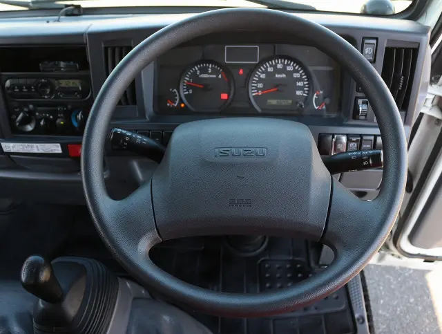 いすゞ エルフ TPG-NJR85AN(2WD)の写真36