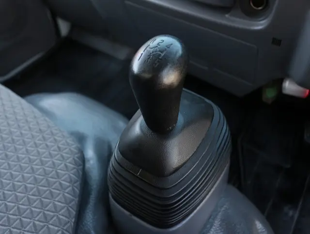 いすゞ エルフ TPG-NJR85AN(2WD)の写真38