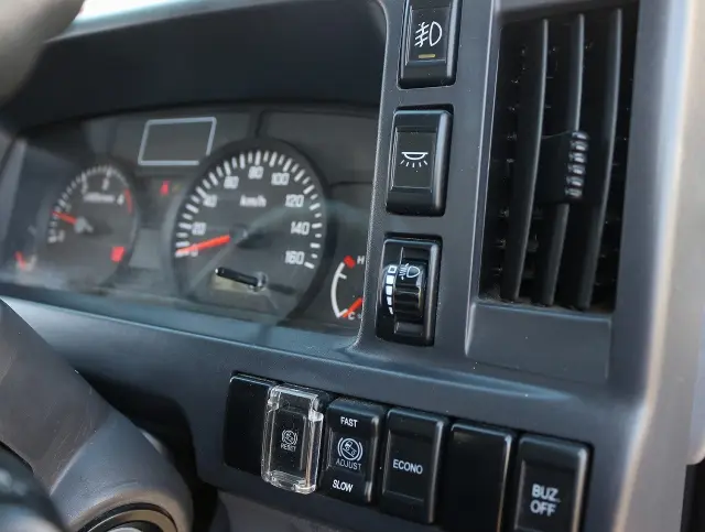 いすゞ エルフ TPG-NJR85AN(2WD)の写真42