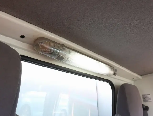 いすゞ エルフ TPG-NJR85AN(2WD)の写真45