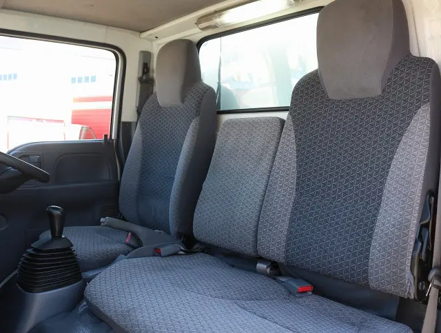 いすゞ エルフ TPG-NJR85AN(2WD)の写真48