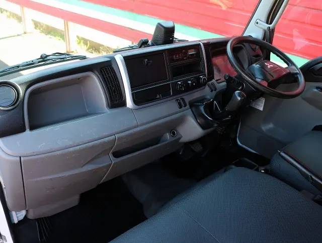 三菱 キャンター TPG-FBA30(2WD)の写真35