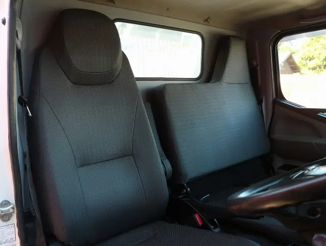 三菱 キャンター TPG-FBA30(2WD)の写真37