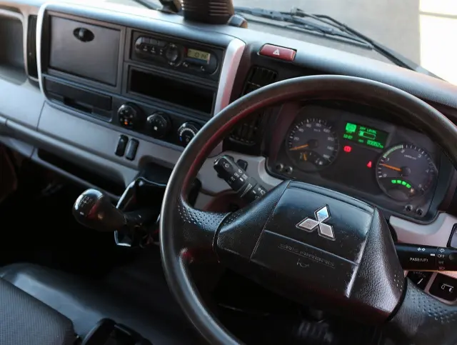 三菱 キャンター TPG-FBA30(2WD)の写真38