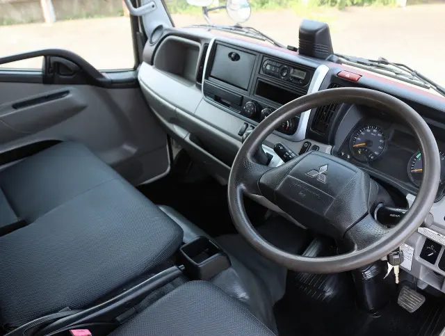 いすゞ エルフ TPG-FBA30(2WD)の写真3