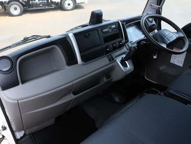 いすゞ エルフ TPG-FBA30(2WD)の写真35