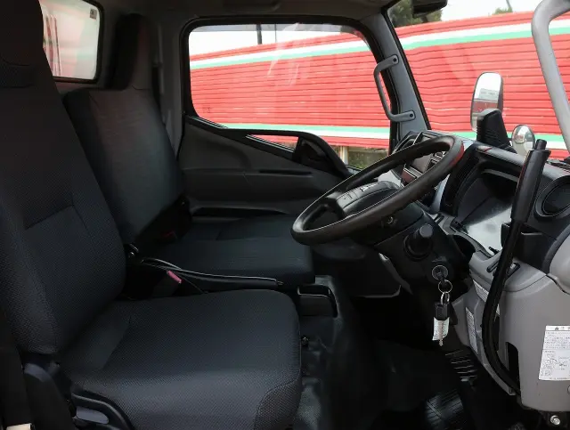 いすゞ エルフ TPG-FBA30(2WD)の写真36