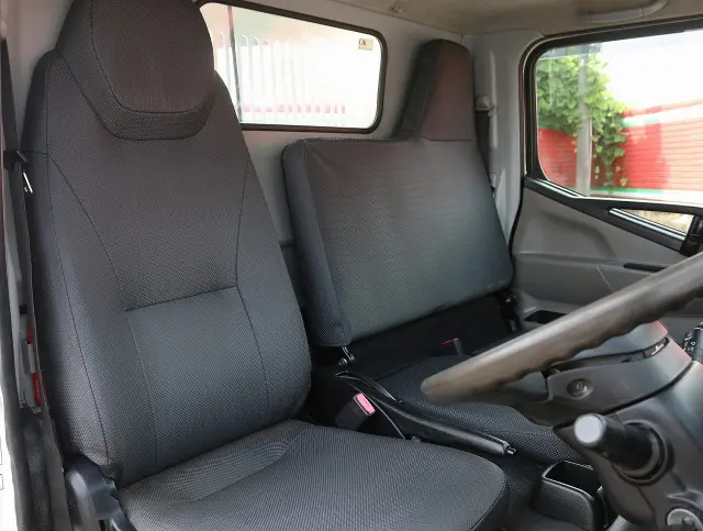 いすゞ エルフ TPG-FBA30(2WD)の写真37