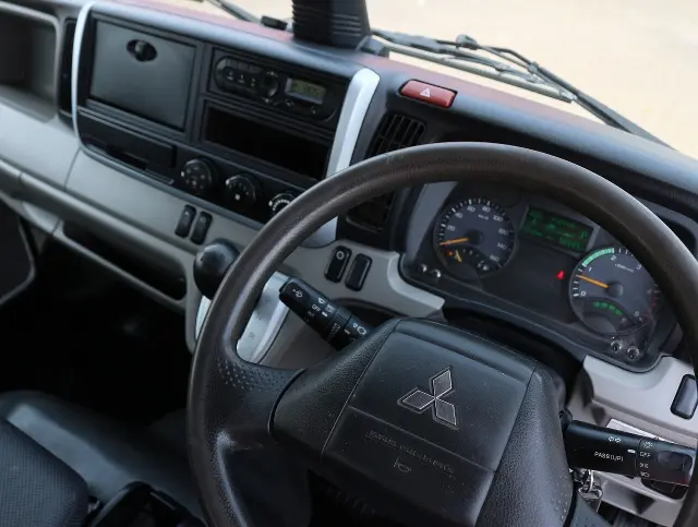 いすゞ エルフ TPG-FBA30(2WD)の写真39