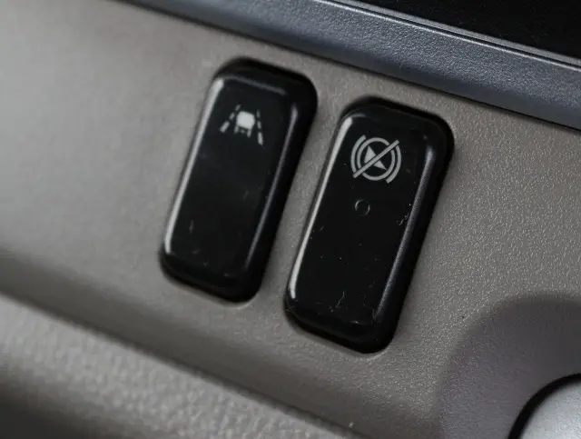 いすゞ エルフ TPG-FBA30(2WD)の写真42
