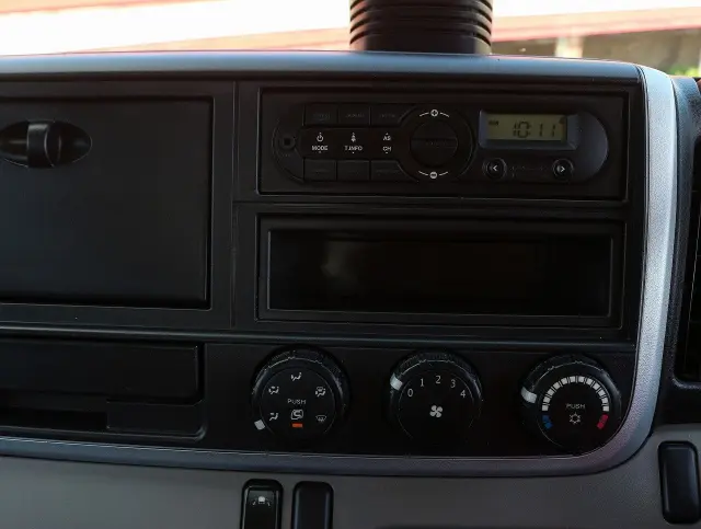 三菱 キャンター TPG-FBA30(2WD)の写真40
