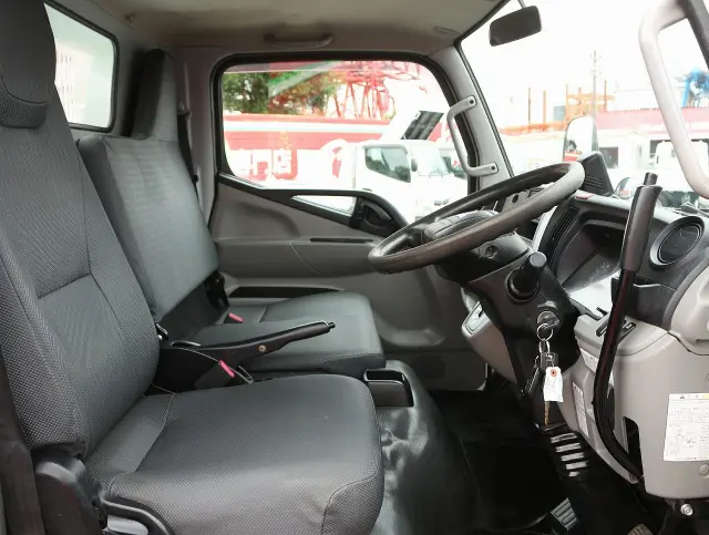 三菱 キャンター TPG-FBA30(2WD)の写真35