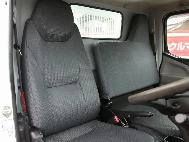 三菱 キャンター TPG-FBA30(2WD)の写真36
