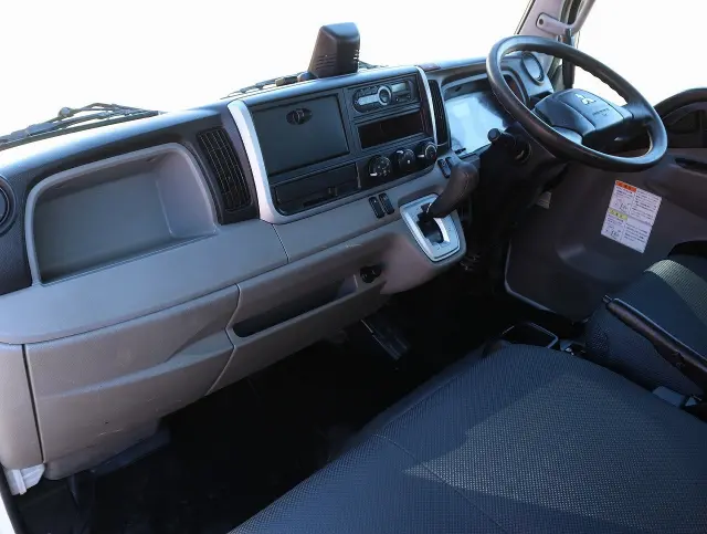 三菱 キャンター TPG-FBA60(2WD)の写真35