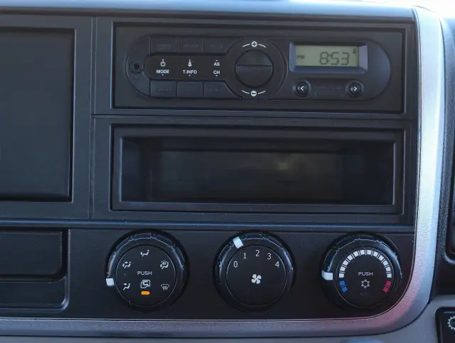 三菱 キャンター TPG-FBA60(2WD)の写真44