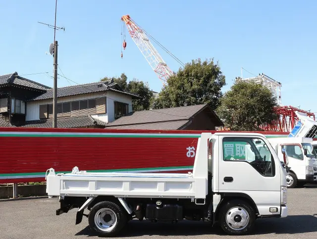 いすゞ エルフ TKG-NJR85AD(2WD)の写真5