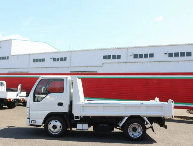 いすゞ エルフ TKG-NJR85AD(2WD)の写真9