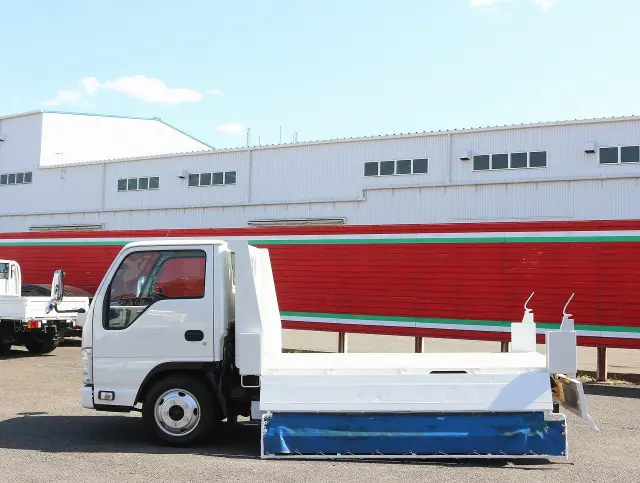 いすゞ エルフ TKG-NJR85AD(2WD)の写真16