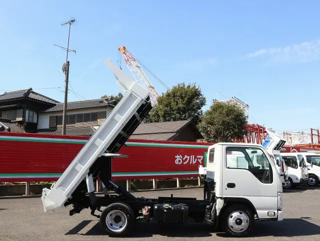 いすゞ エルフ TKG-NJR85AD(2WD)の写真19