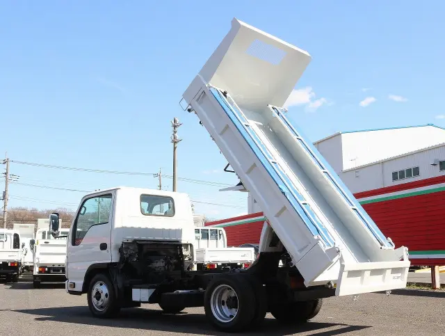 いすゞ エルフ TKG-NJR85AD(2WD)の写真22