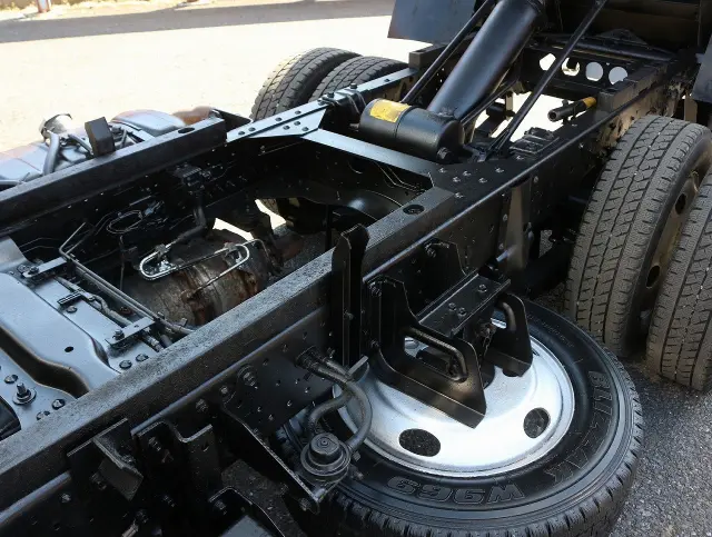 いすゞ エルフ TKG-NJR85AD(2WD)の写真27