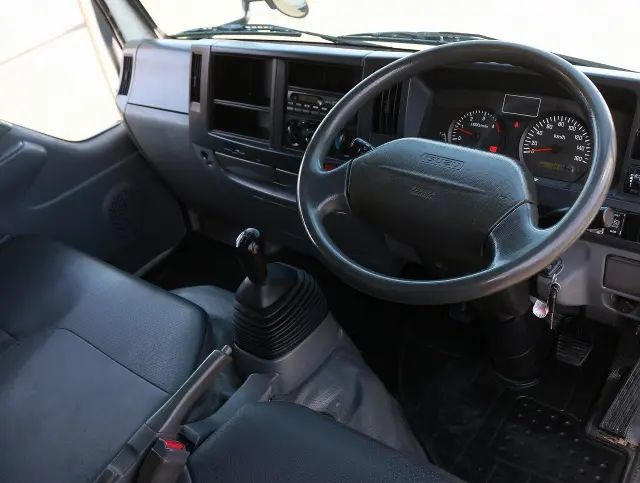 いすゞ エルフ TKG-NJR85AD(2WD)の写真38