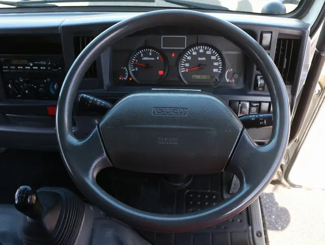 いすゞ エルフ TKG-NJR85AD(2WD)の写真41