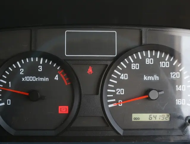 いすゞ エルフ TKG-NJR85AD(2WD)の写真42