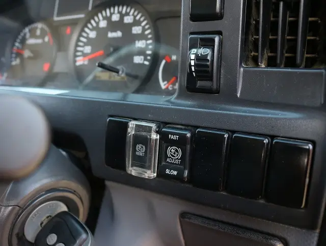 いすゞ エルフ TKG-NJR85AD(2WD)の写真46