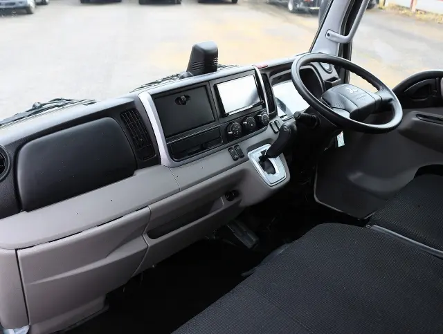 三菱 キャンター 2TG-FDA00(4WD)の写真31