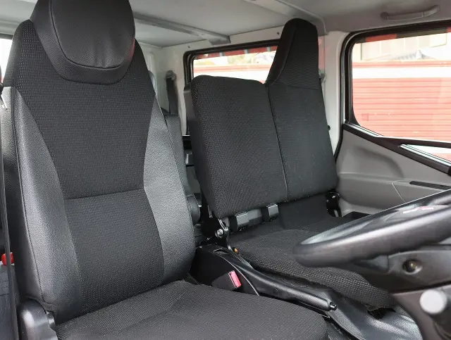 三菱 キャンター 2TG-FDA00(4WD)の写真33